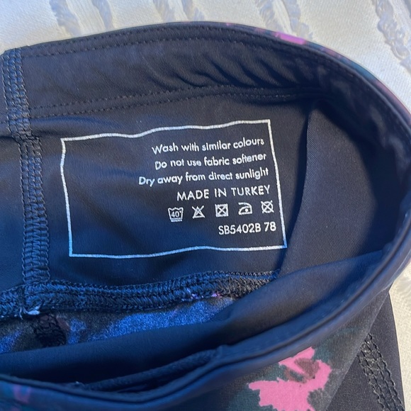 EUC Sweaty Betty - 7/8 leggings XS - Picture 6 of 10